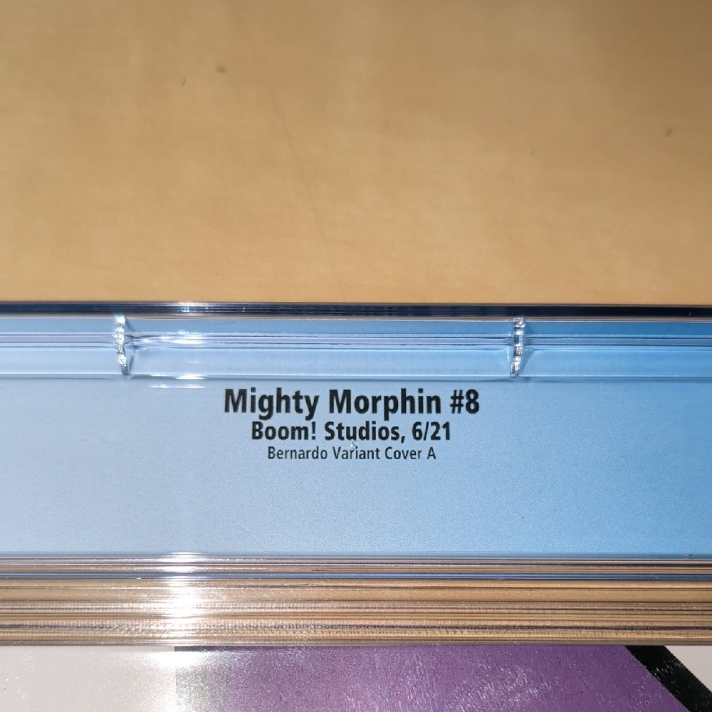 Mighty Morphin Power Rangers #8 Yellow Ranger CGC9.8 - Picture 9 of 12